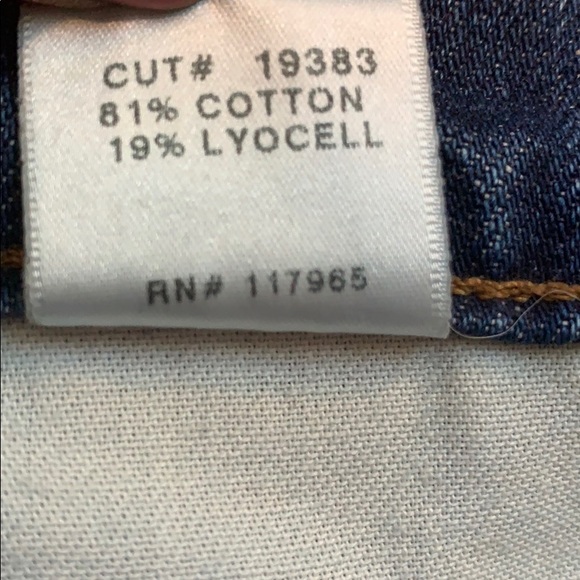 J Brand cut off short in Clear View - Picture 6 of 8